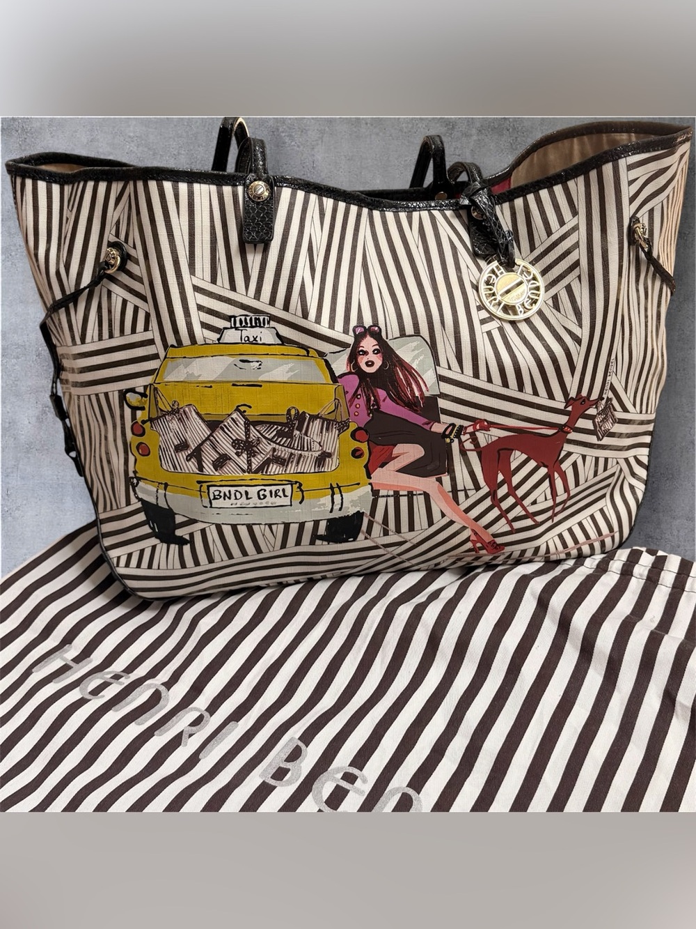 Classic Henri Bendel Signature Striped Tote with Dust Bag